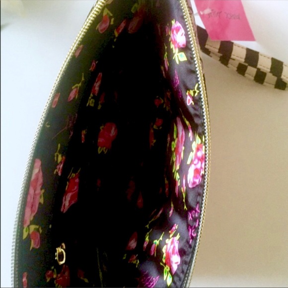 NWT Betsey Johnson Wristlet/Clutch - Picture 4 of 4